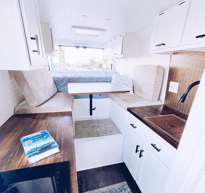 15 Best Campervans with Bathrooms [2022 Inspiration Guide!]